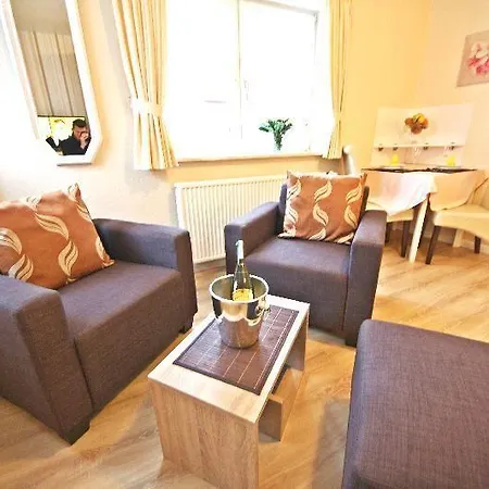Villa-Kamp-Im-Friesenstil-App-Nr-01 *